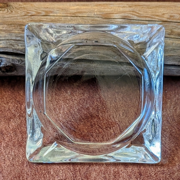 3 Vintage Glass Ashtrays - Picture 6 of 12